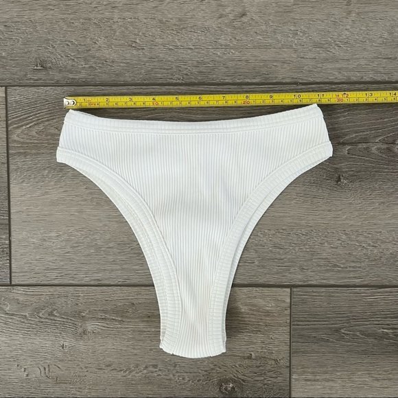 Tropic of C white cheeky ribbed bikini bottom size small - Picture 6 of 8